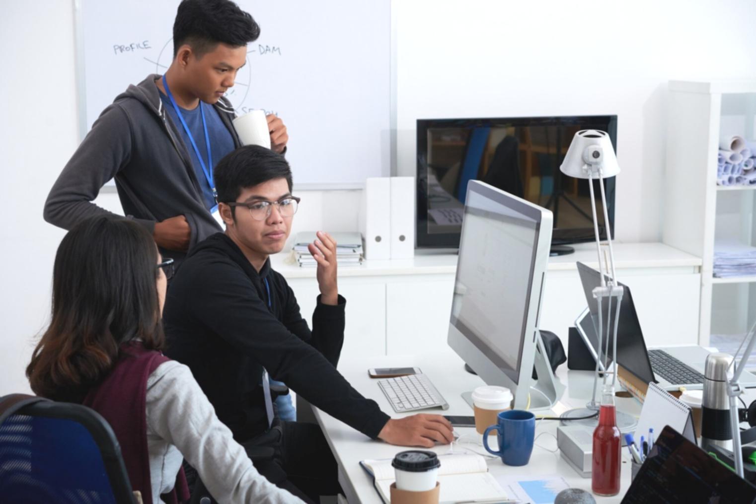 SwordMax Connect team collaboration session demonstrating our collaborative approach to blockchain solutions